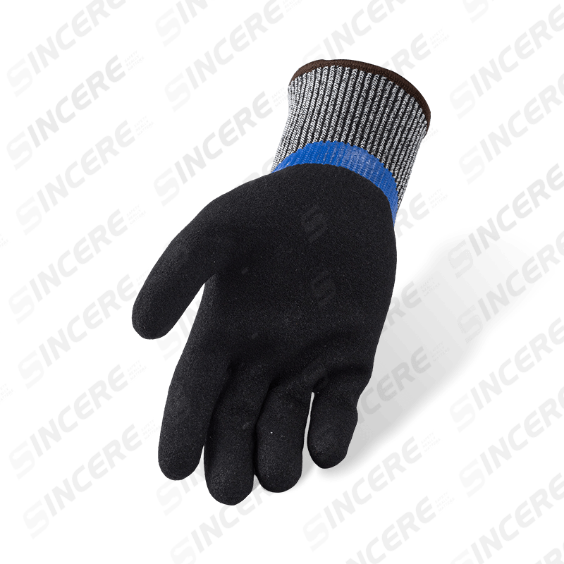 Luvas resistentes a cortes ANSI A4 calibre 13 — Blue Nitrile Smooth 3/4 Dip com palma preta arenosa e reforço completo no polegar Luvas resistentes a cortes ANSI A4 calibre 13 — Blue Nitrile Smooth 3/4 Dip com palma preta arenosa e reforço completo no polegar